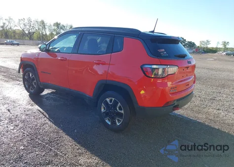 2018 Jeep Compass Trailhawk 4X4 из США, поврежденный, VIN 3C4NJDDB3JT356310